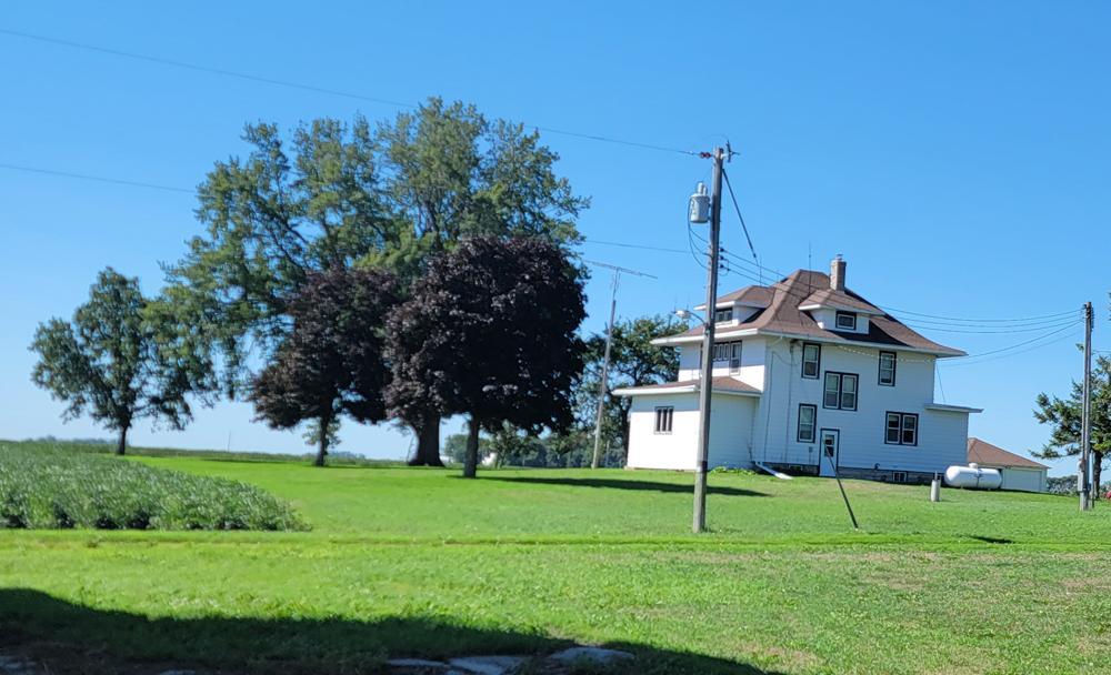 exterior1.jpg