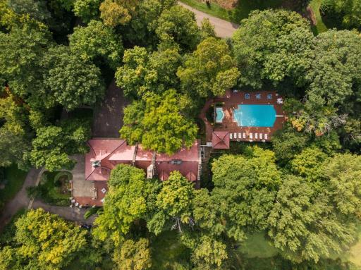 425 Ferndale Woods Road, Wayzata, MN 55391