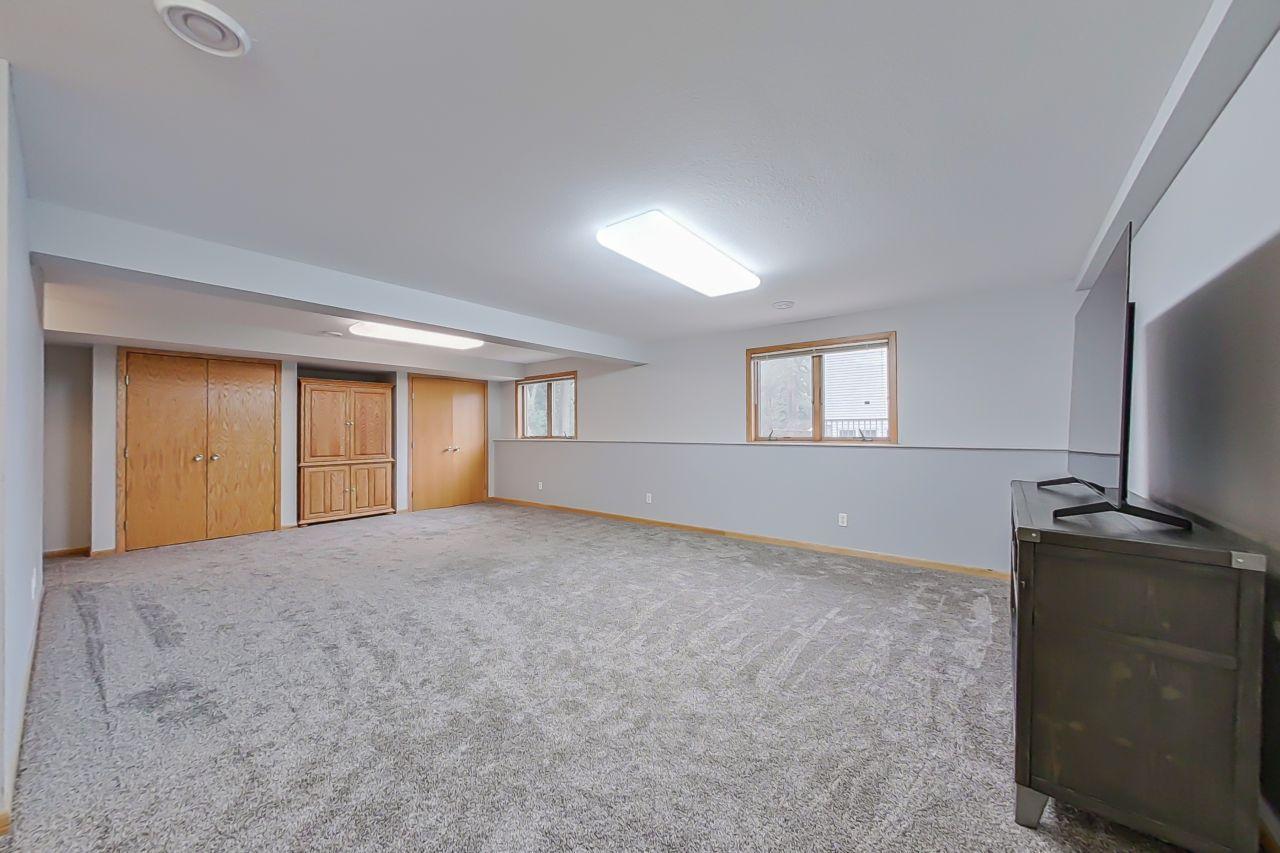 Photo for 1402 18th Street SW, Austin, MN 55912 - Listing #6428612 1402 18th Street SW, Austin, MN 55912