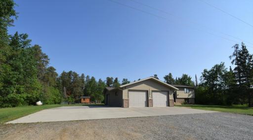 56461 Birchwood Drive, Warroad, MN 56763