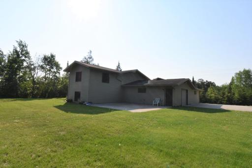 56461 Birchwood Drive, Warroad, MN 56763