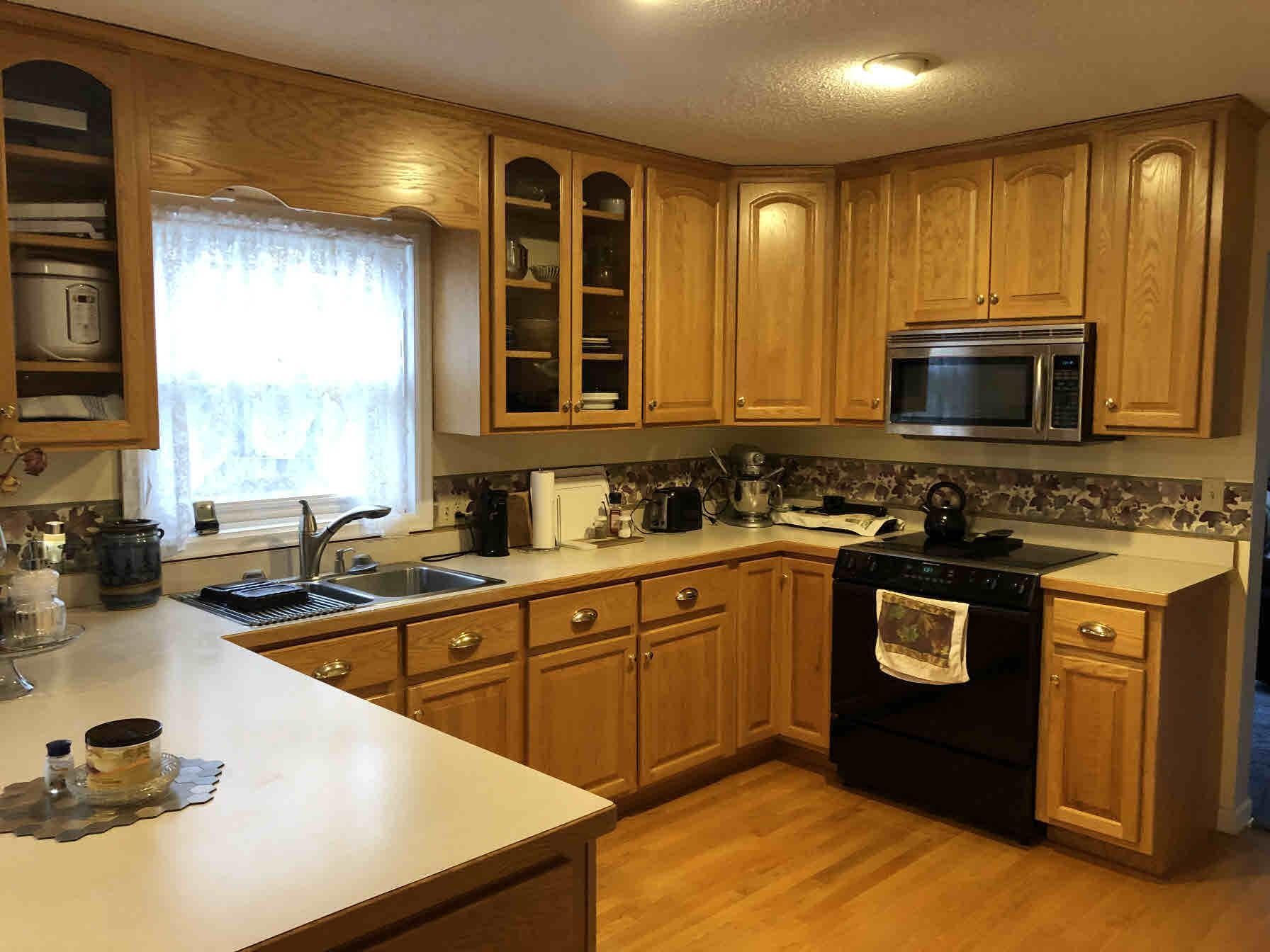 Kitchen with Peninsula.jpg