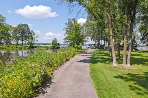 4165 Trillium Lane E, Mound, MN 55364
