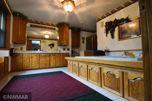 315 2nd Street S, Middle River, MN 56737