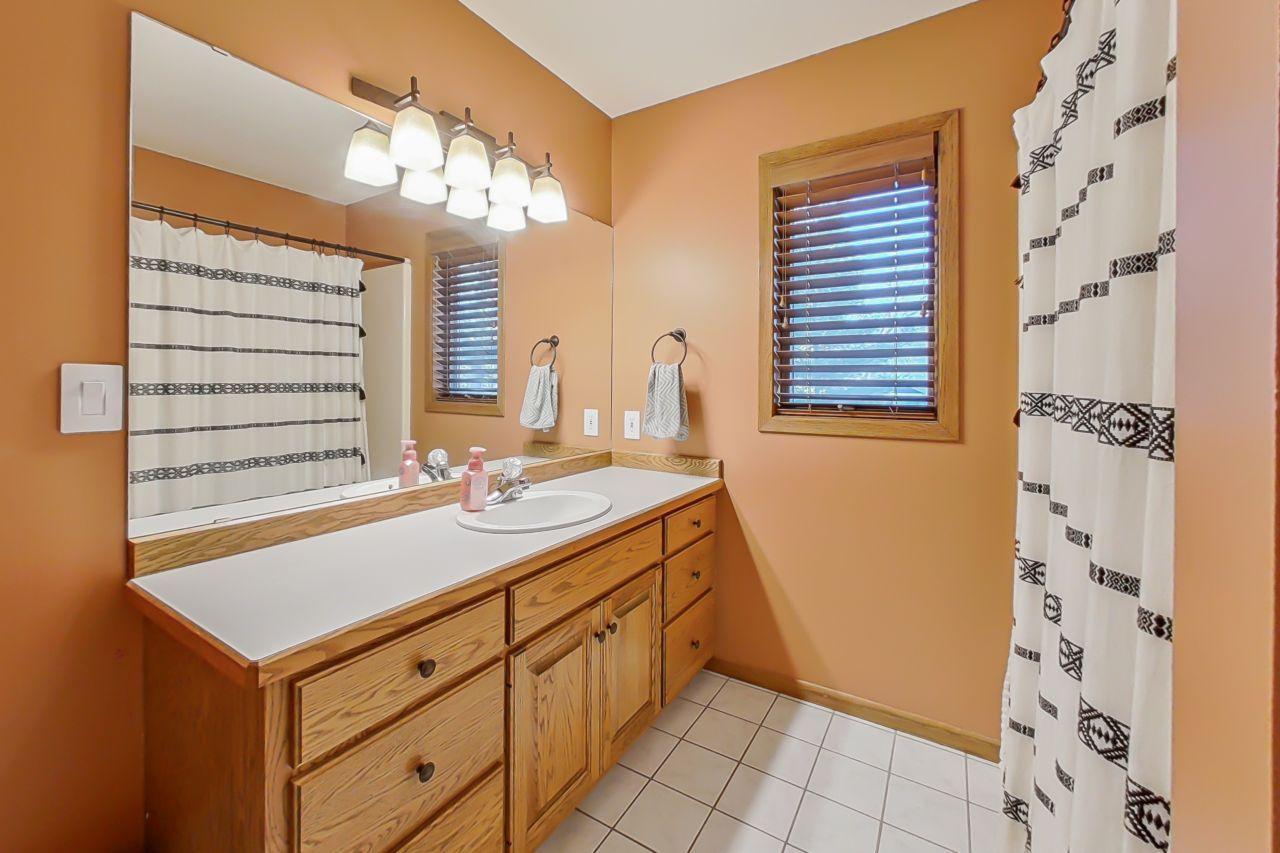 Photo for 1207 19th Street SW, Austin, MN 55912 - Listing #6460650 1207 19th Street SW, Austin, MN 55912