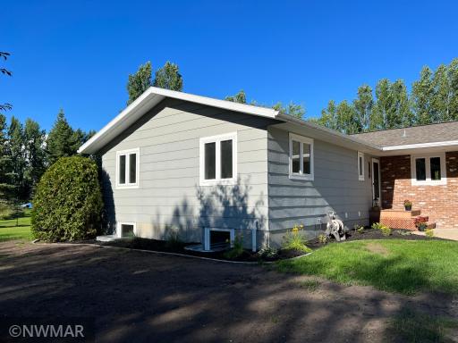 708 5th Avenue NE, Roseau, MN 56751