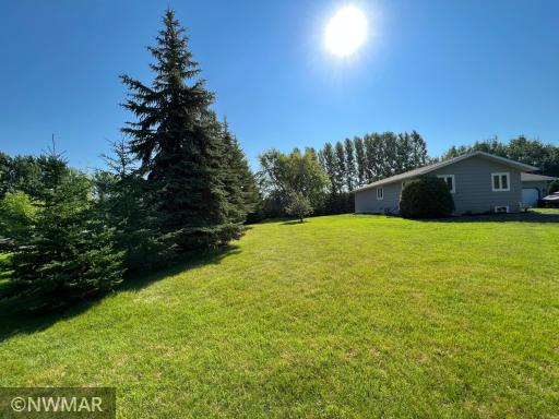 708 5th Avenue NE, Roseau, MN 56751