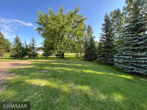 708 5th Avenue NE, Roseau, MN 56751