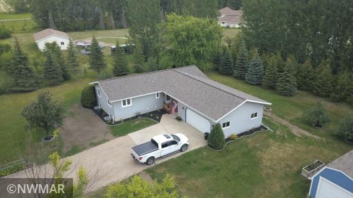 708 5th Avenue NE, Roseau, MN 56751