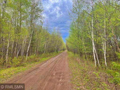 Kettle River Rd - property along the left side of the road