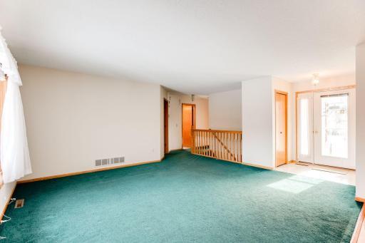 1981-Pine-Oak-Ln-006