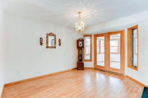 1981-Pine-Oak-Ln-007