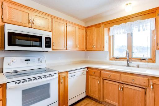 1981-Pine-Oak-Ln-013