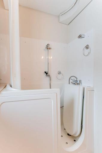 1981-Pine-Oak-Ln-021