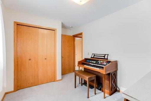 1981-Pine-Oak-Ln-022