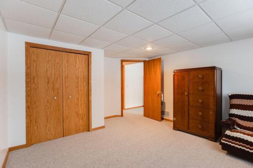 1981-Pine-Oak-Ln-031