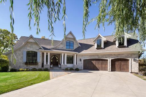 18545 8th Avenue N, Plymouth, MN 55447