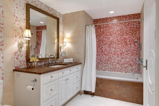 Ensuite full bath with adjoining walk-in closet