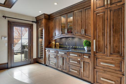 Extraordinary wet bar and serving area - refrigeration system, wine storage ... everything at your fingertips