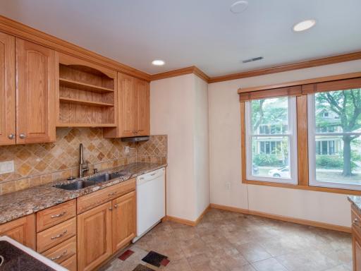 Photo for 455 Dayton Avenue, 209, Saint Paul, MN 55102 - Listing #6447715 455 Dayton Avenue, 209, Saint Paul, MN 55102