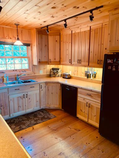 6006 Rollins Creek Road, Lutsen, MN 55612