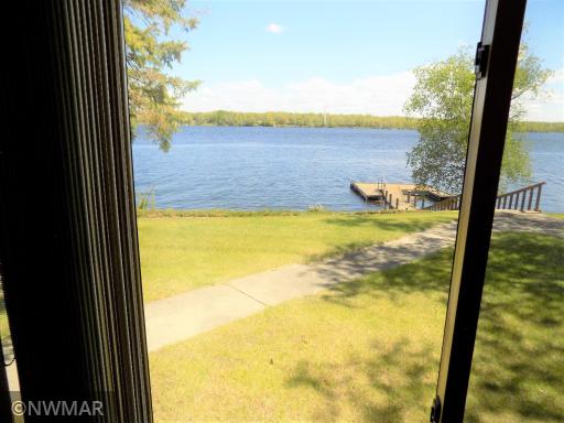 2852 Royal Oak Drive NW, Baudette, MN 56623