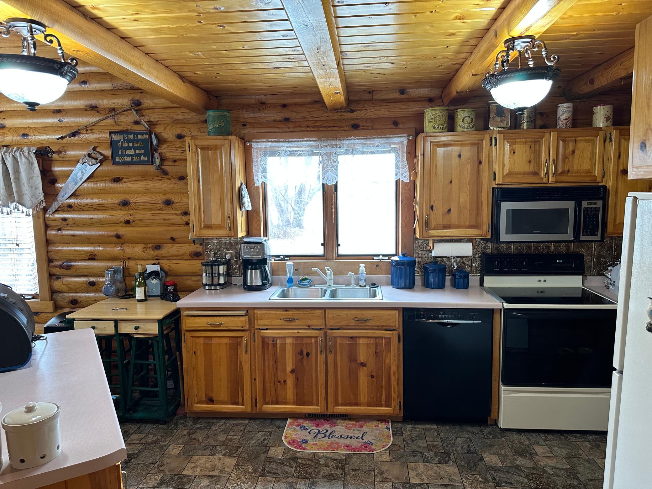 1024 Noble Drive NW, Baudette, MN 56623