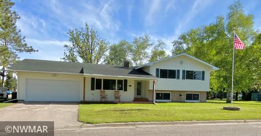 303 1st Street SW, Baudette, MN 56623