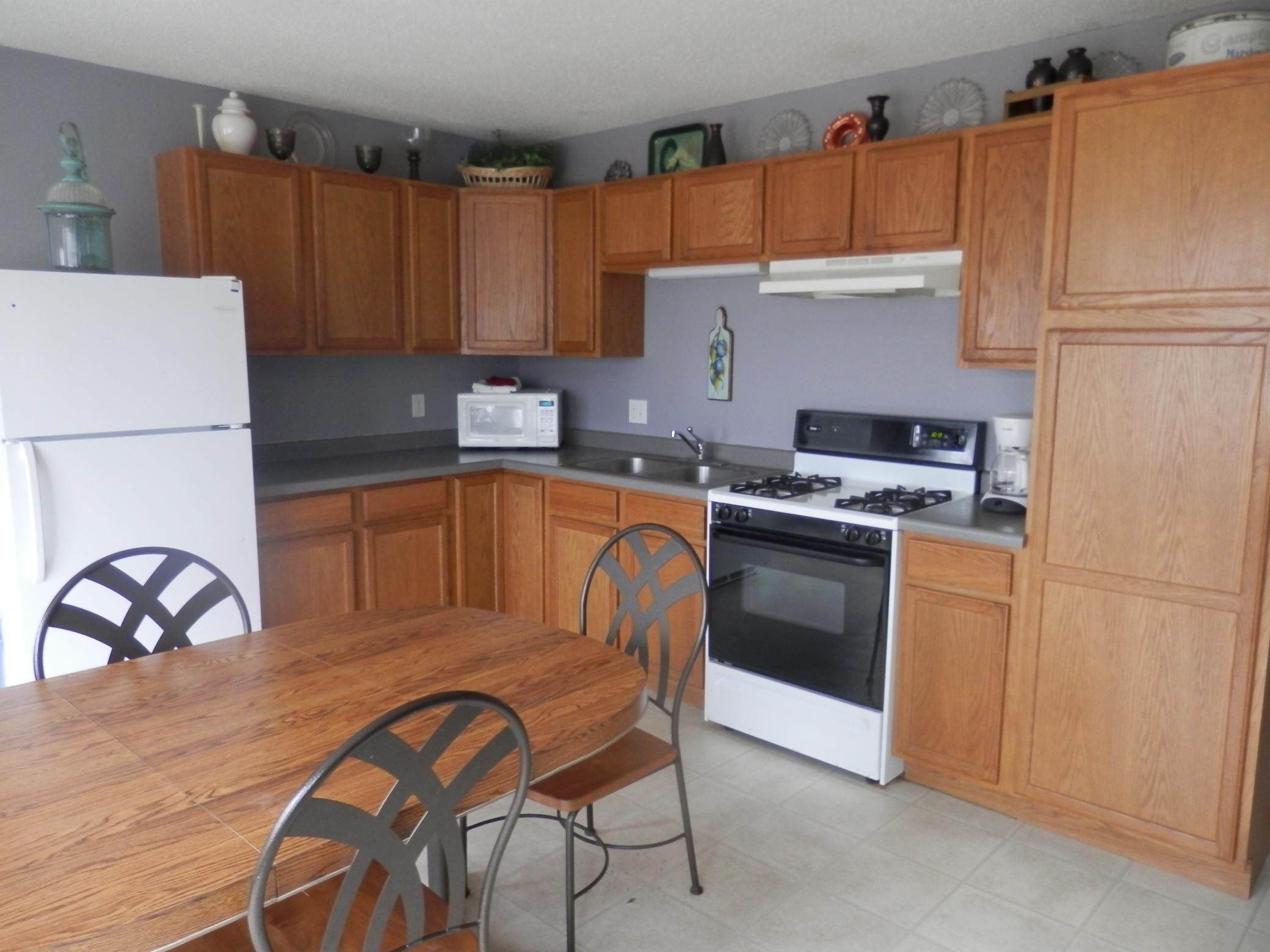 Brophy Lake Resort Creekside kitchen