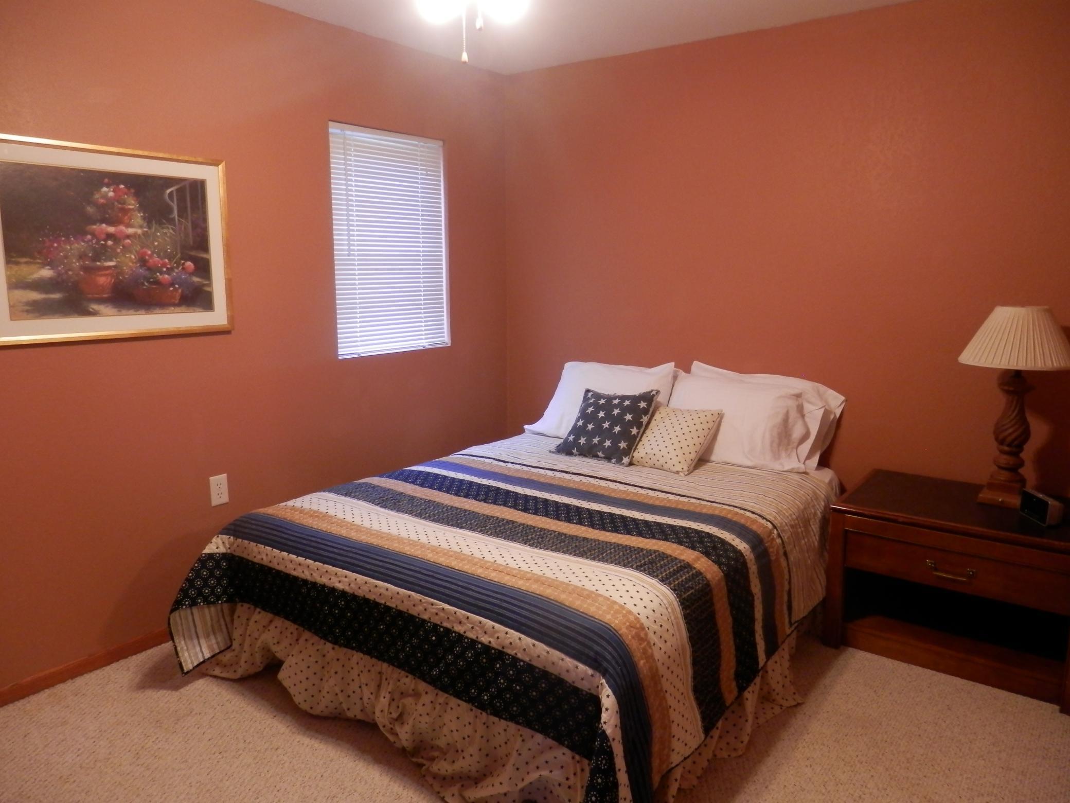 Brophy Lake Resort Lakeside bedroom
