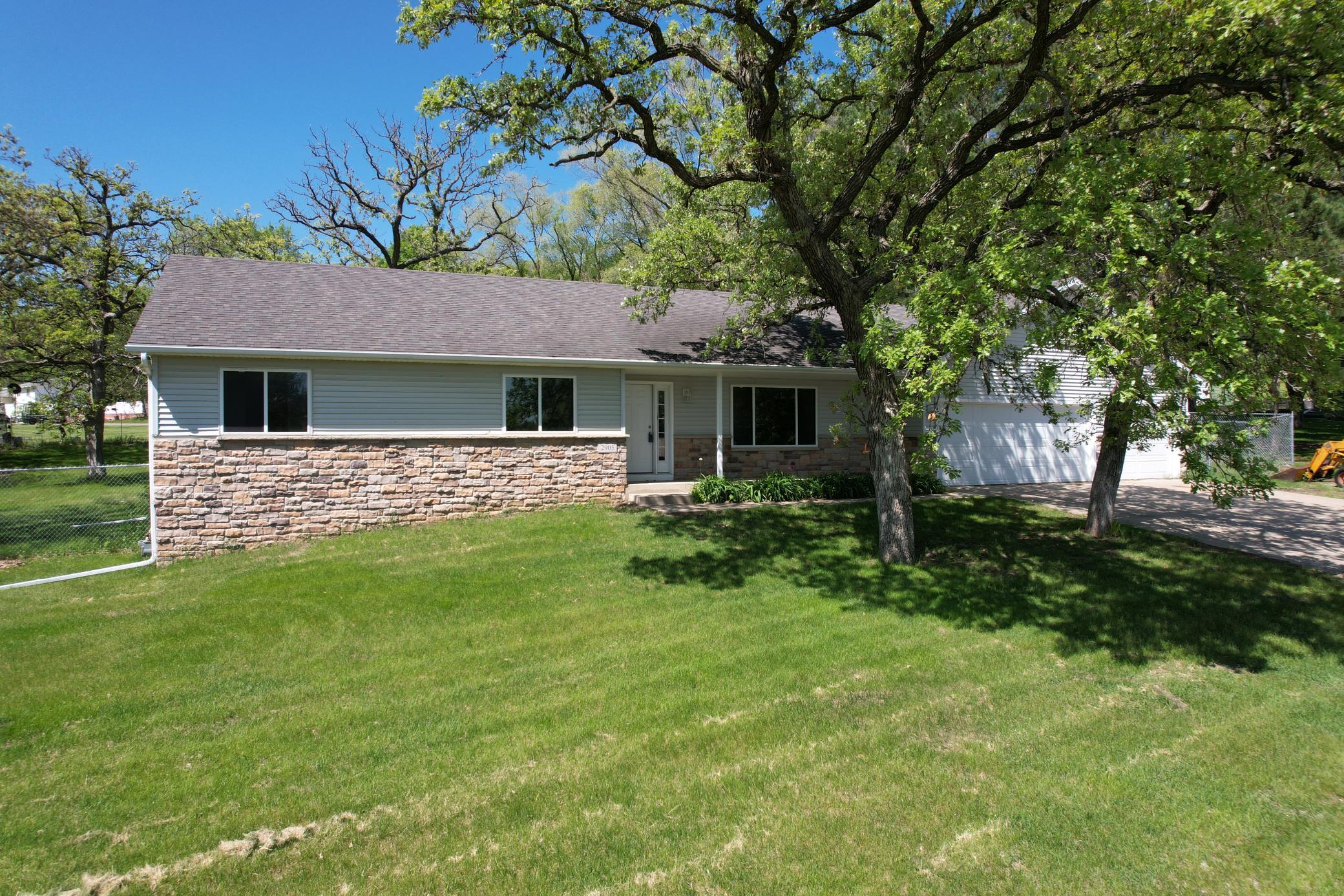 2905 Whynaught Court SE, Rochester, MN 55904