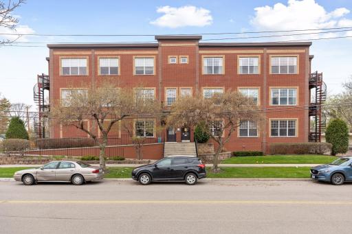 This exceptional all-brick building is located in a convenient location.