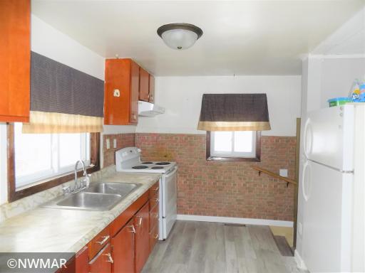 308 2nd Street NE, Baudette, MN 56623