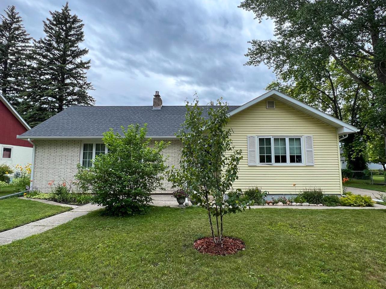 Photo for 933 Main Avenue N, Thief River Falls, MN 56701 - Listing #6406860 933 Main Avenue N, Thief River Falls, MN 56701