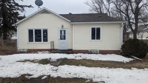 2 Bedroom 1 bath many updates.