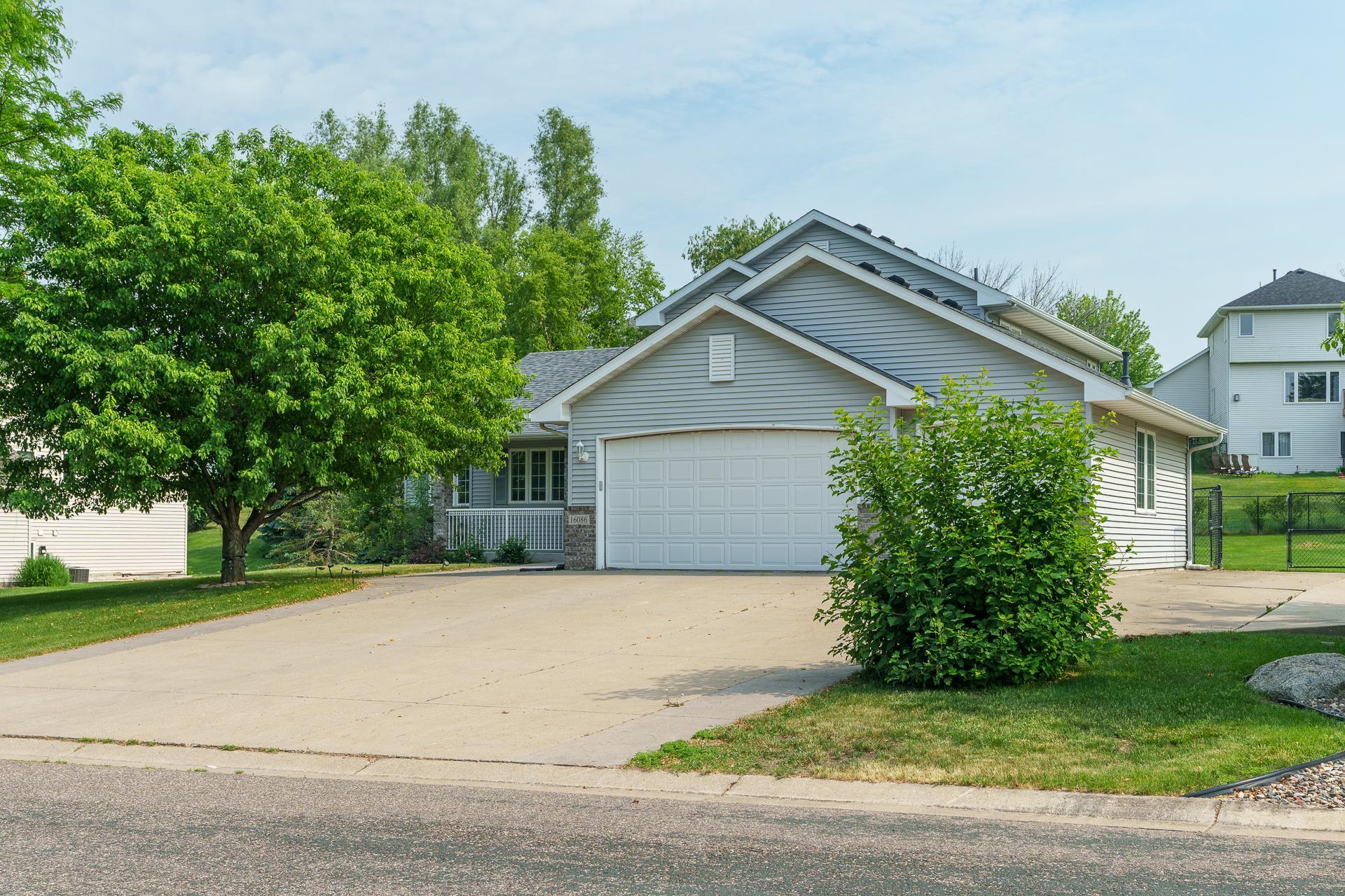16086 Harmony Trail, Lakeville, MN 55044