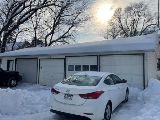 4 car garage behind 2512 33rd Avenue South