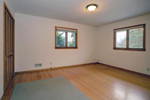 6182 S Robert Trail, Inver Grove Heights, MN 55077