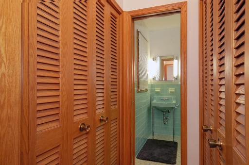 6182 S Robert Trail, Inver Grove Heights, MN 55077