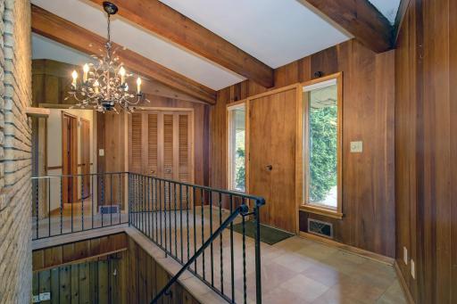 6182 S Robert Trail, Inver Grove Heights, MN 55077