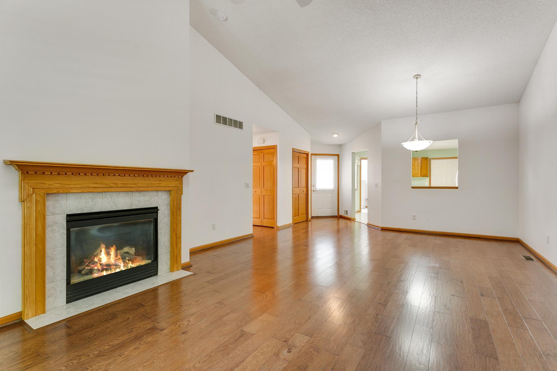 13044 Falcons Way Savage MN_0013.jpg