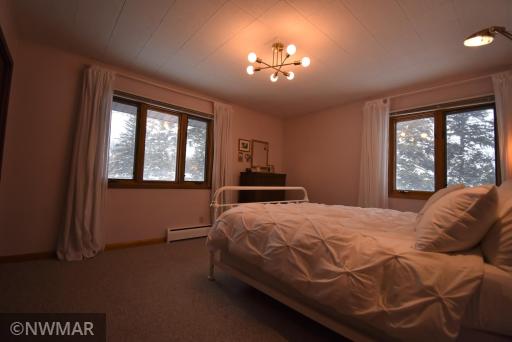 708 Mackenzie Street NE, Warroad, MN 56763