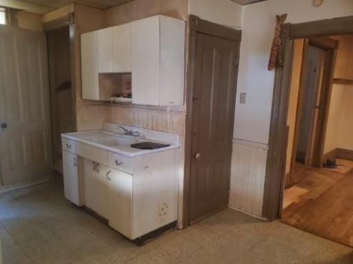 589 Arundel Street, Saint Paul, MN 55103