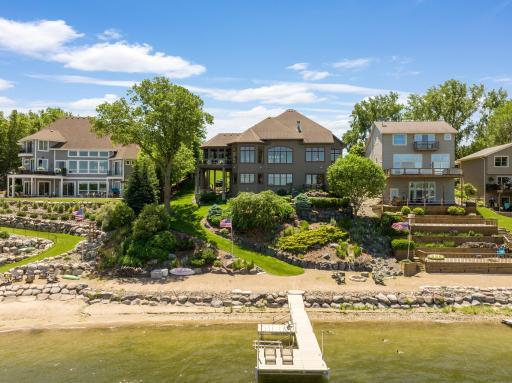 5724 Fairlawn Shores Trail combines sophistication and elegance, with thoughtfulness and care.