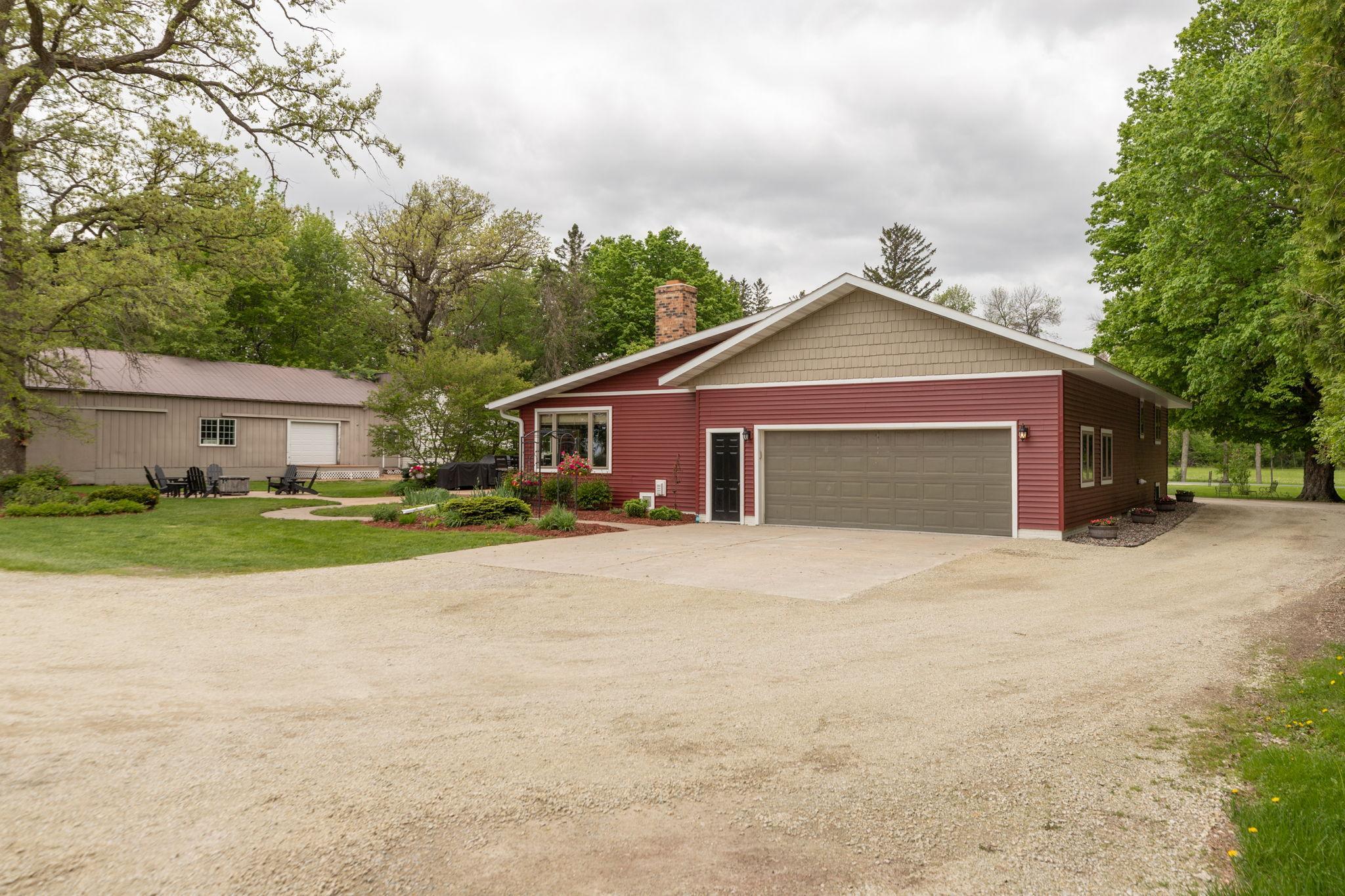 730 W Tracy Road, Spring Valley, MN 55975
