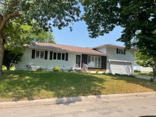 321 Burr Oak Drive, Albert Lea, MN 56007