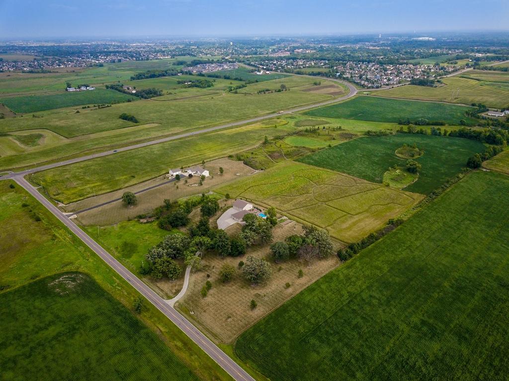 Country living yet close to city.