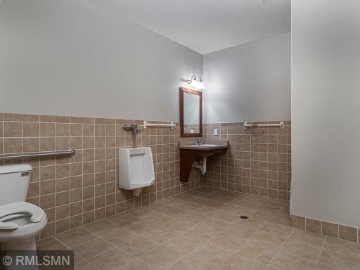 7945 Stone Creek Drive, 50, Chanhassen, MN 55317