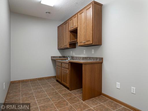 7945 Stone Creek Drive, 50, Chanhassen, MN 55317
