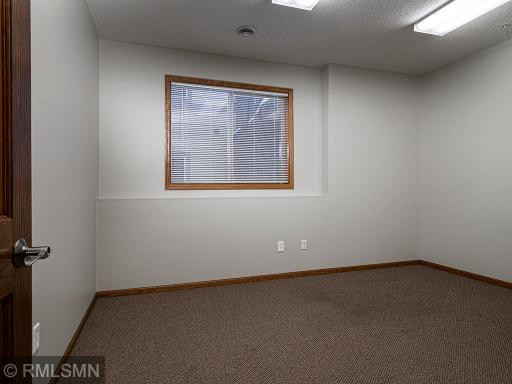 7945 Stone Creek Drive, 50, Chanhassen, MN 55317